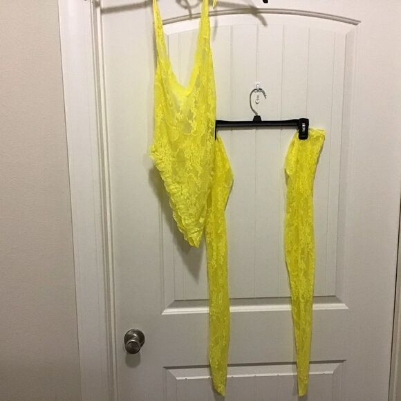 Sexy yellow 2 piece lingerie set.Size Medium - Picture 10 of 10
